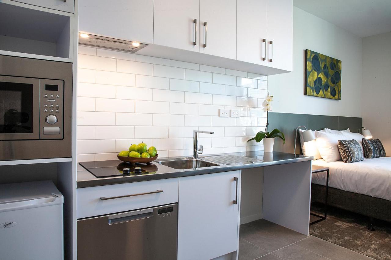 Sojourn Apartment Hotel - Riddiford Уелингтън Екстериор снимка