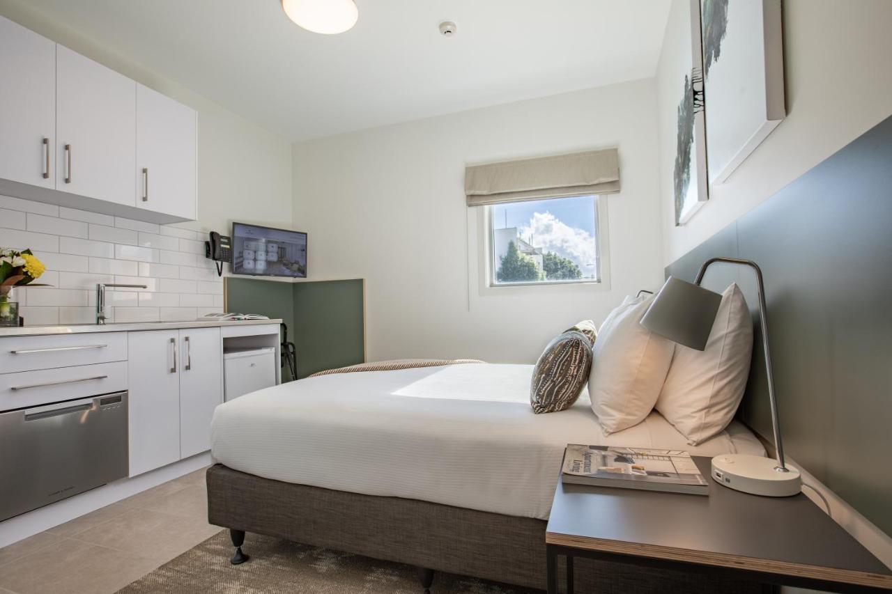 Sojourn Apartment Hotel - Riddiford Уелингтън Екстериор снимка