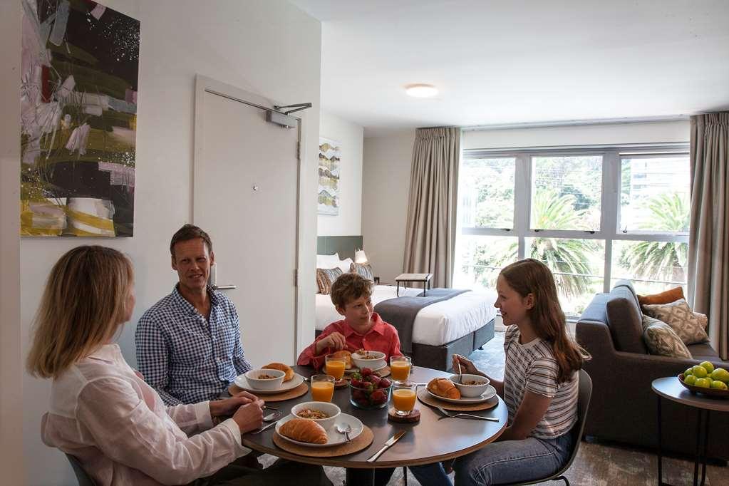 Sojourn Apartment Hotel - Riddiford Уелингтън Ресторант снимка
